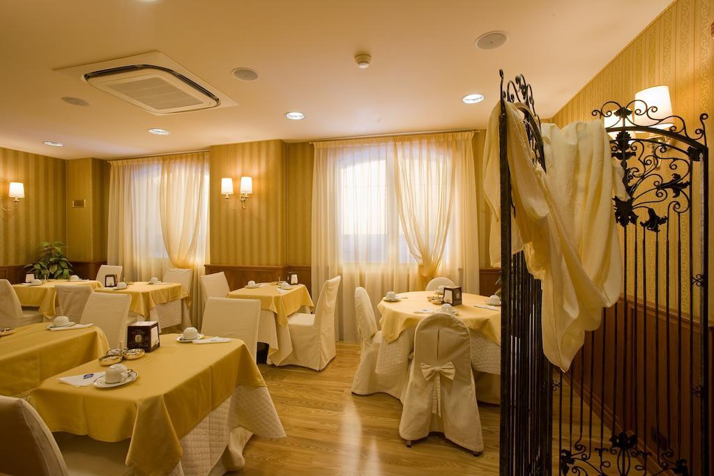 קונאו Phi Hotel Principe מראה חיצוני תמונה